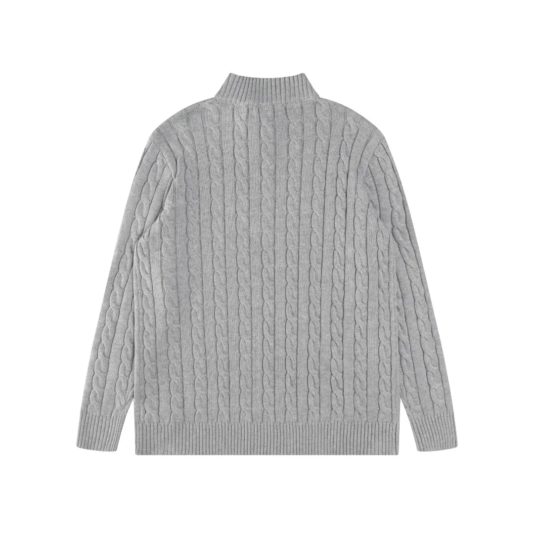 P236 #R92 RALPH LAUREN Ralph Lauren fifteen colors classic small label embroidery logo turtleneck pullover half-zip knitted cable sweater with high-density LOGO embroidery on the chest and original customized tag accessories. Made of pure cotton yarn, pure cotton is skin-friendly and comfortable, small label war horse embroidered twist turtleneck sweater 🐎 high quality, follow the blogger to learn how to wear it! Let’s buy a Ralph Lauren cable sweater. It’s a super hard-to-find series after it became popular. It’s hard to find one on the official website. It’s simple and practical to wear, with a lazy and loose feel. The thickened fabric has more texture, feels soft and delicate, and has a loose fit. Whether worn alone or layered, you can wear different styles of fashion with just one piece!   Size：XS S M L